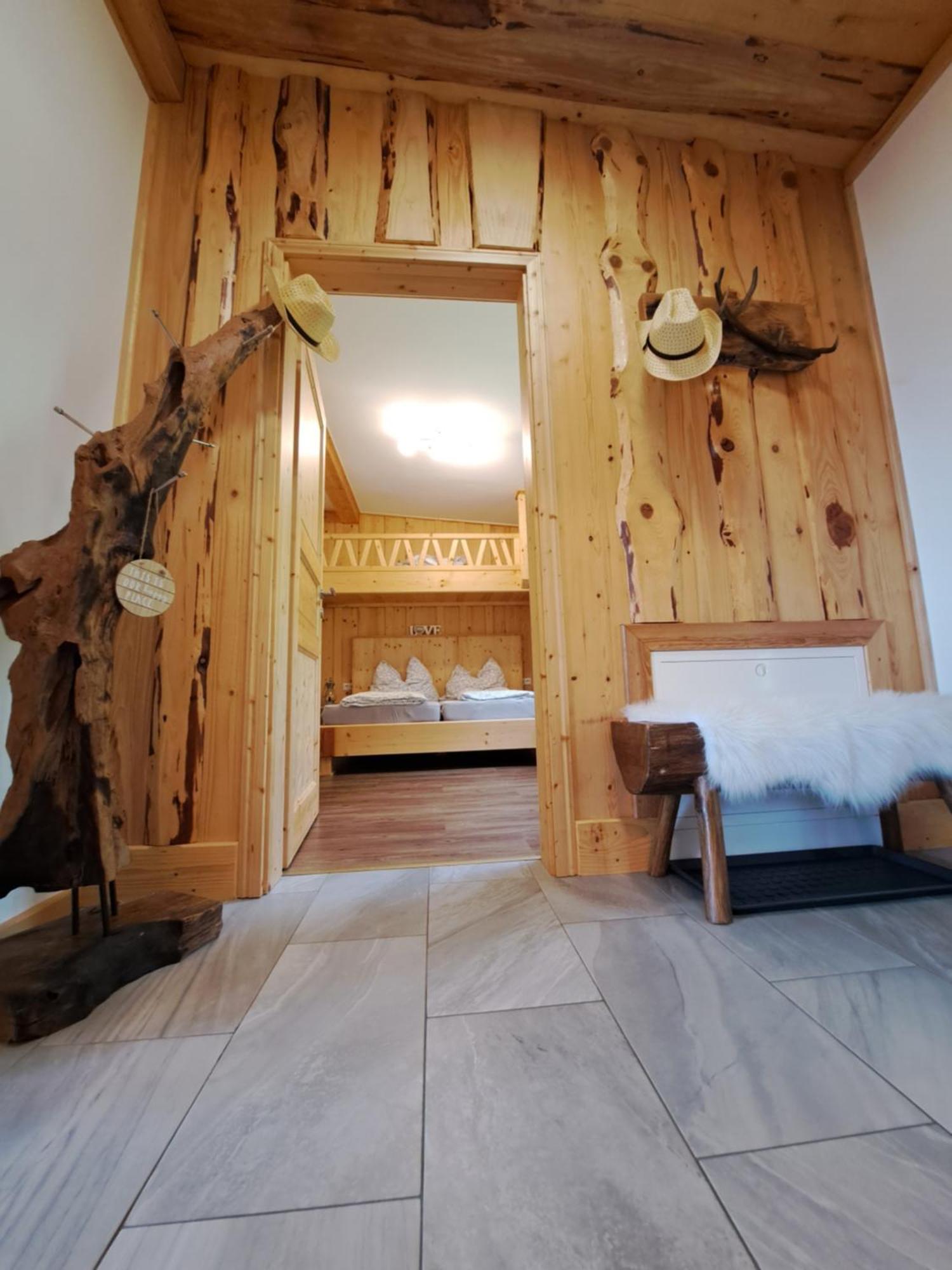 Erlebnisbauernhof Gutschi Ranch Kamp Habitación foto