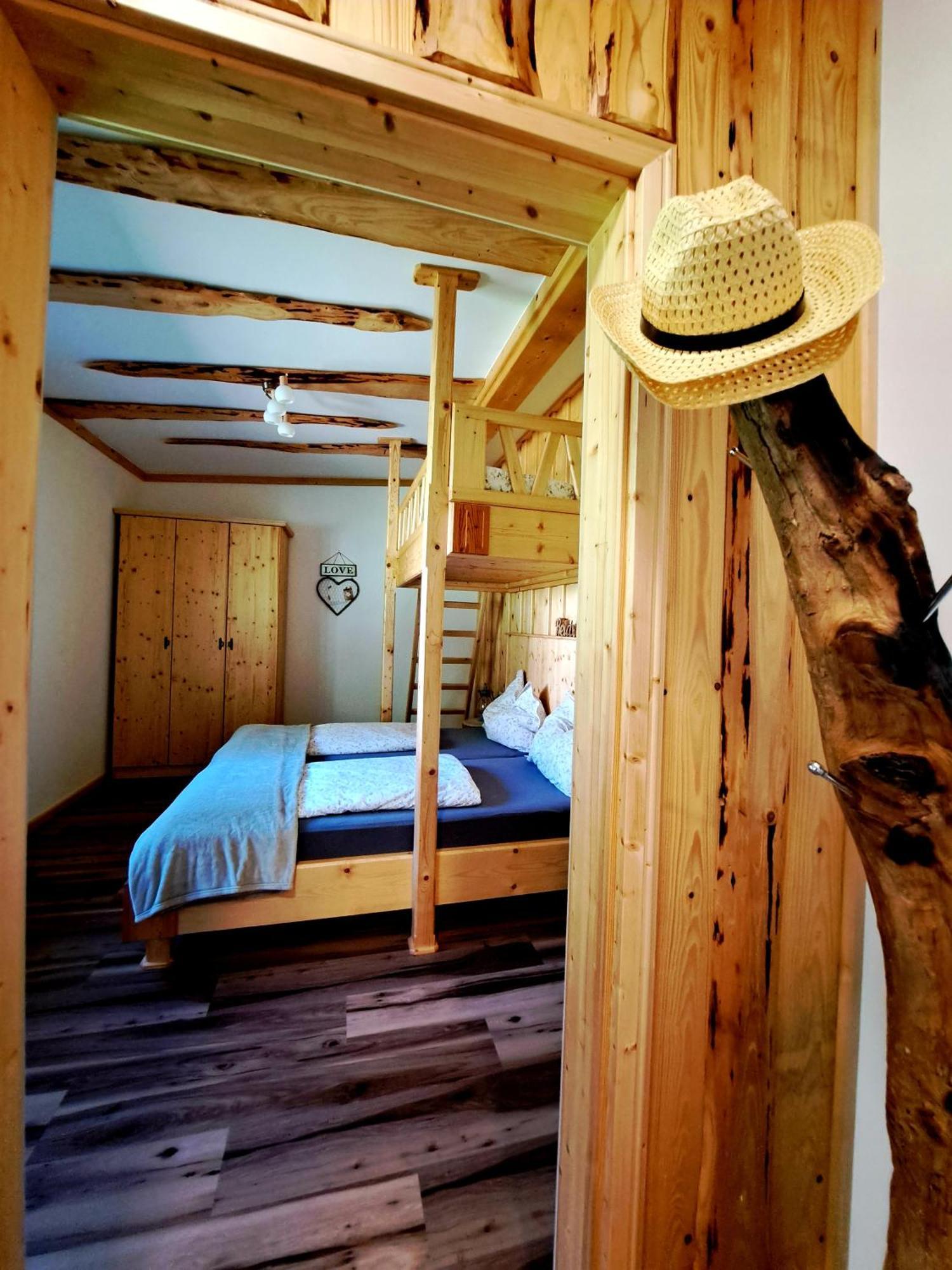 Erlebnisbauernhof Gutschi Ranch Kamp Habitación foto