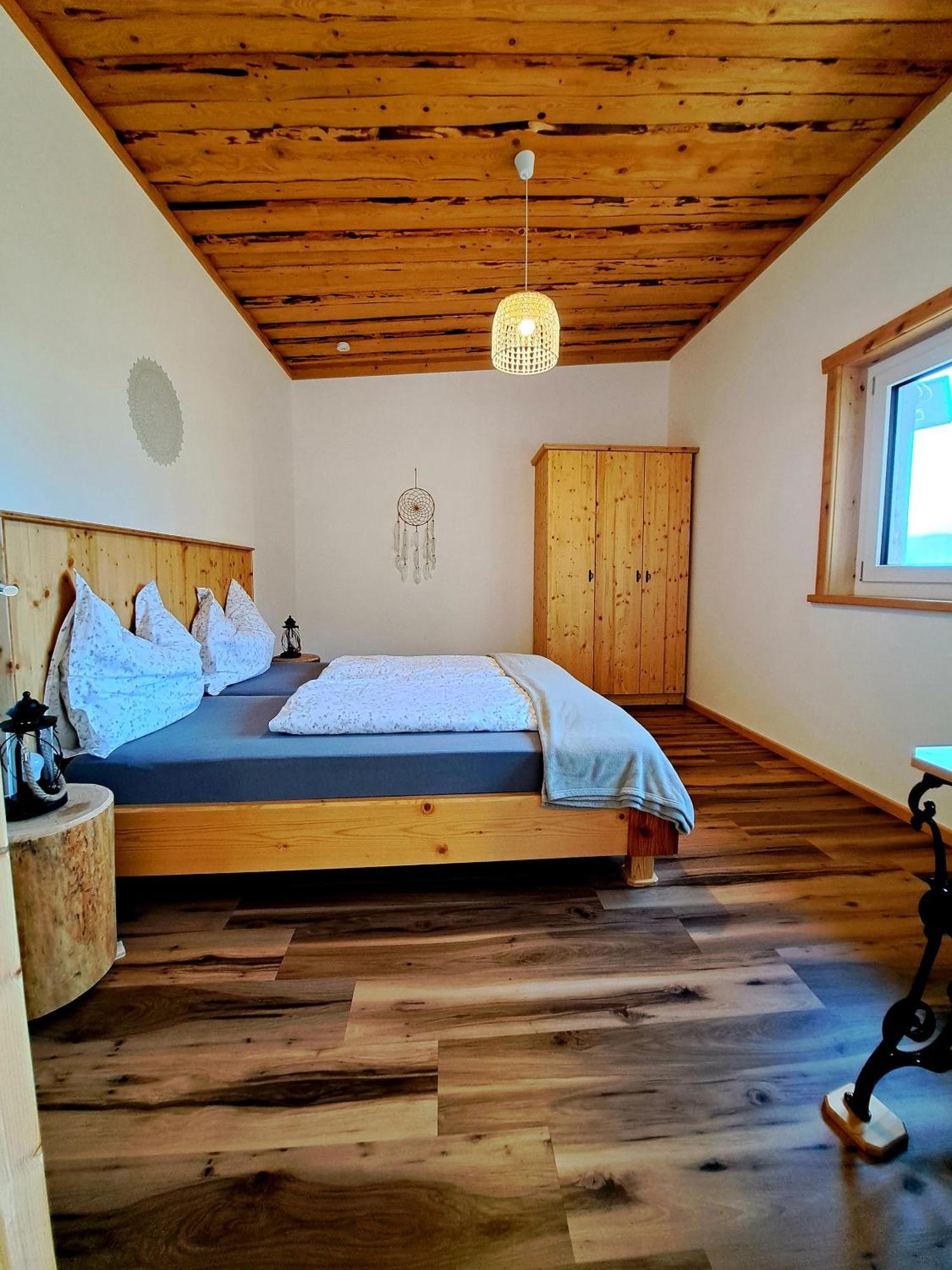 Erlebnisbauernhof Gutschi Ranch Kamp Habitación foto